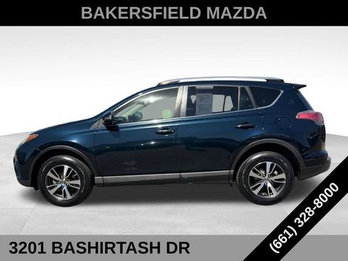 Used 2018 Toyota RAV4 XLE FWD image 2