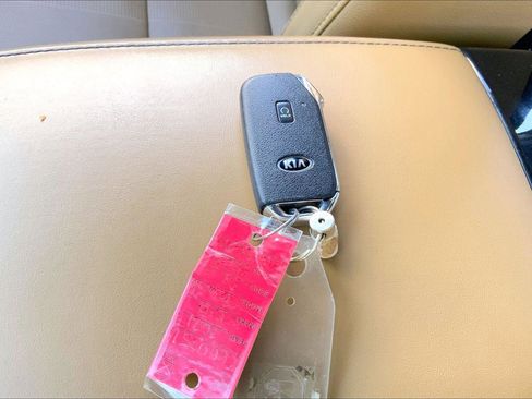 Used 2021 Kia Telluride SX w/ Towing Package image 10