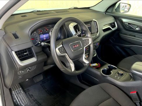 Used 2023 GMC Terrain SLE w/ Driver Convenience Package image 16
