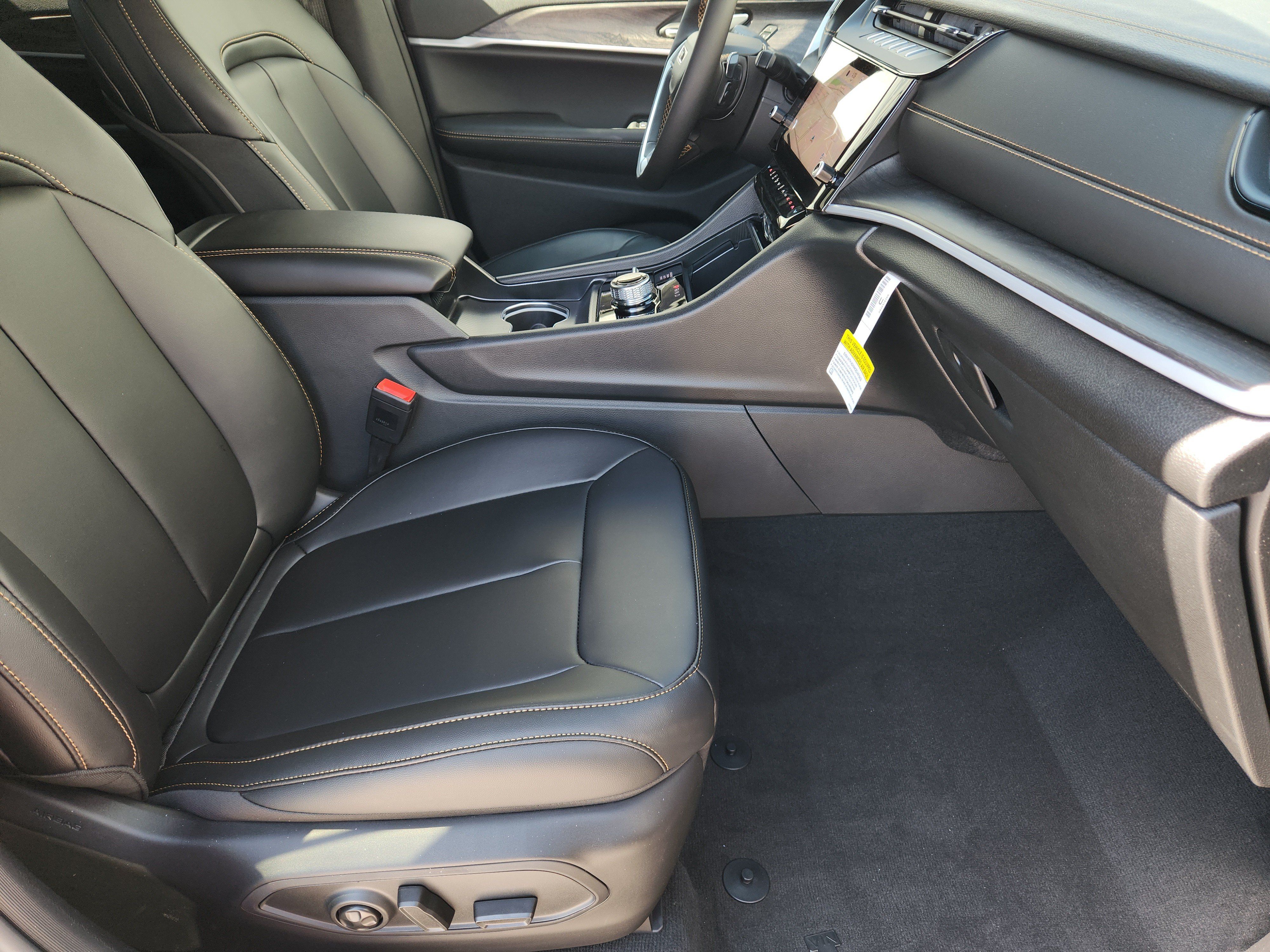 New 2026 Jeep Grand Cherokee Limited AWD/4WD image 12