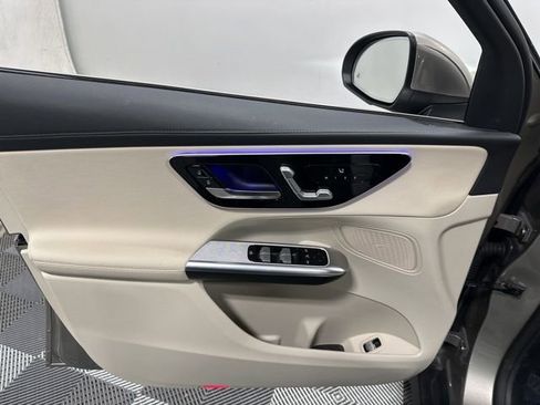 Used 2023 Mercedes-Benz GLC 300 4MATIC image 15