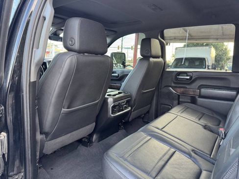 Used 2020 GMC Sierra 3500 Denali w/ Denali Ultimate Package AWD/4WD image 17