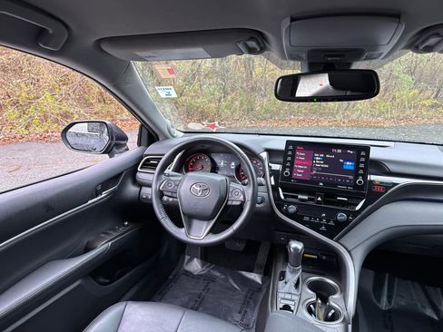 Used 2022 Toyota Camry XSE w/ Navigation Package image 35