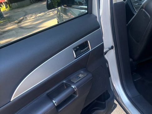 Used 2013 Lincoln MKX AWD image 26