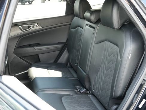Used 2025 Kia Sportage X-Line AWD/4WD image 16