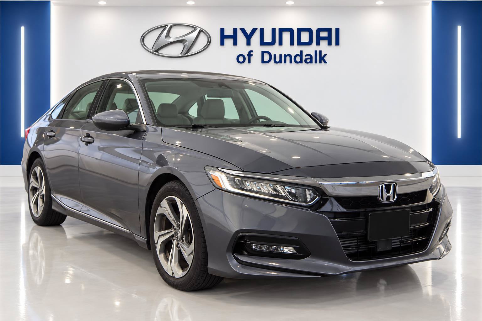Used 2018 Honda Accord EX image 3
