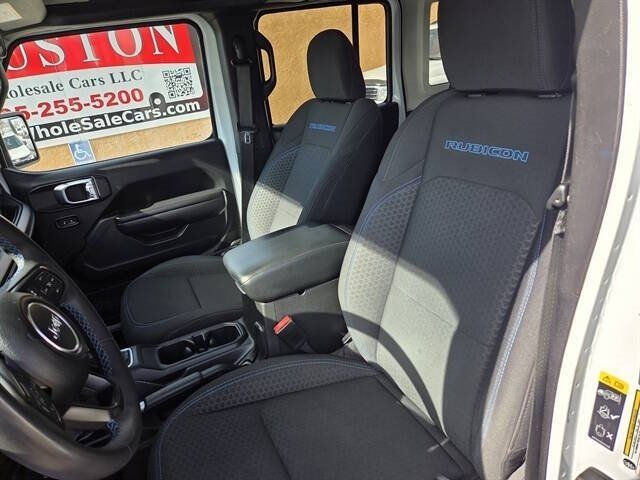 Used 2024 Jeep Wrangler Unlimited Rubicon 4xe AWD/4WD image 6