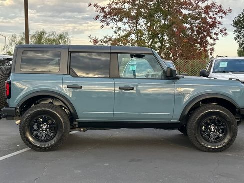 Used 2023 Ford Bronco Wildtrak image 9