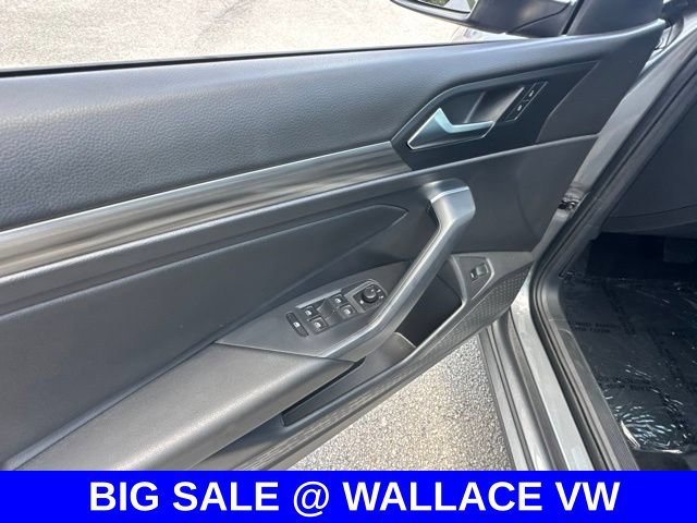 Used 2019 Volkswagen Jetta SEL FWD image 16