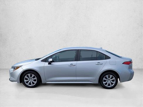 Used 2024 Toyota Corolla LE image 8