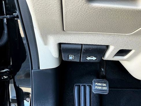 Certified 2024 Nissan Murano SL image 14