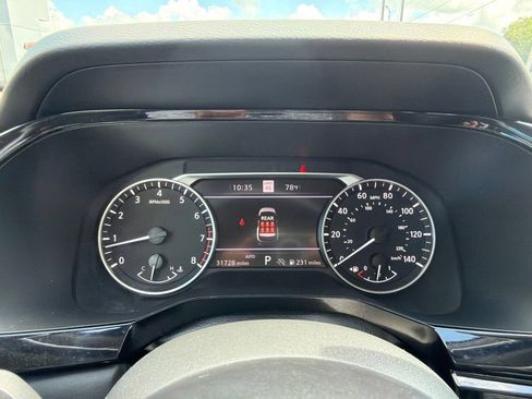 Used 2025 Nissan Pathfinder SL AWD/4WD image 24