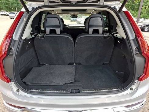 Used 2023 Volvo XC90 B5 Plus AWD/4WD image 31