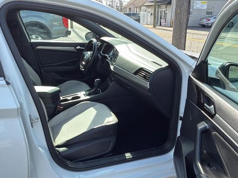 Used 2020 Volkswagen Jetta R-Line w/ R-Line Cold Weather Package image 25