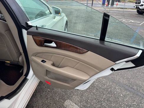 Used 2012 Mercedes-Benz CLS 550 image 19