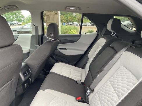 Used 2021 Chevrolet Equinox LT FWD image 17
