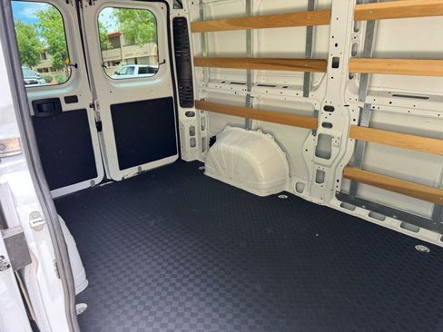 Used 2025 RAM ProMaster 2500 w/ U-Haul Equipment Group FWD image 18
