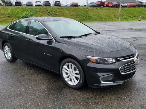 Used 2018 Chevrolet Malibu LT FWD image 16