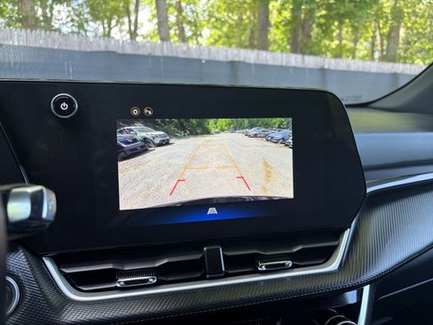 Used 2025 Chevrolet Equinox LT FWD image 23
