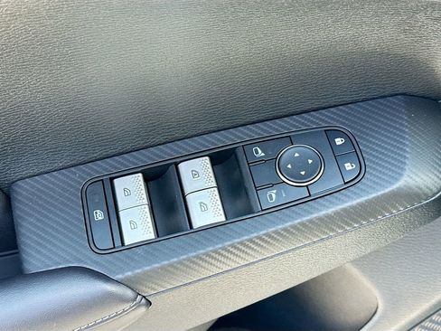 New 2026 Mitsubishi Outlander ES image 18