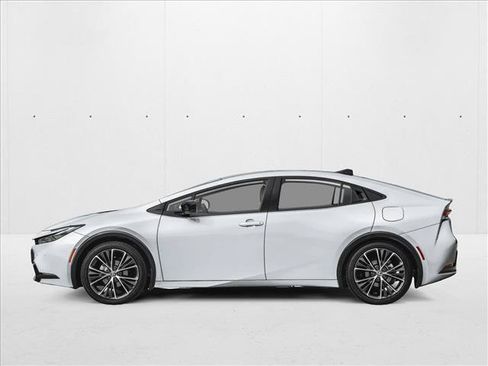 New 2026 Toyota Prius XLE FWD image 3
