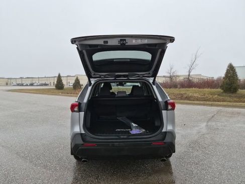 Used 2023 Toyota RAV4 XLE w/ Convenience Package image 10