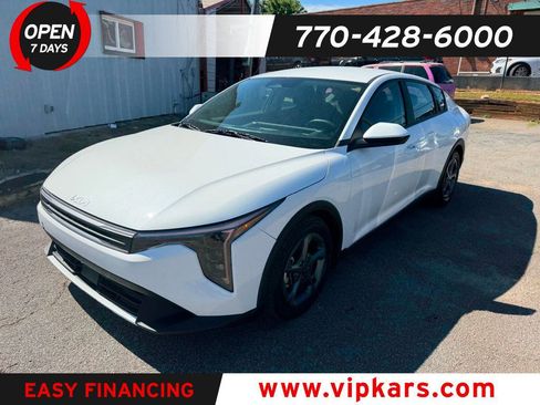 Used 2025 Kia K4 FWD image 1