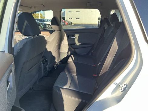 Used 2022 Nissan Rogue SV image 12