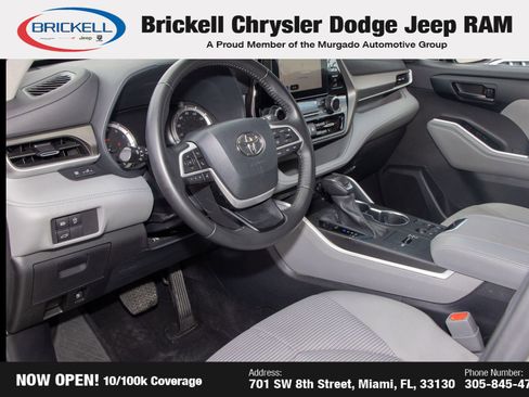 Used 2023 Toyota Highlander LE FWD image 14