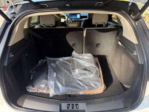 New 2026 Lincoln Corsair Reserve image 17