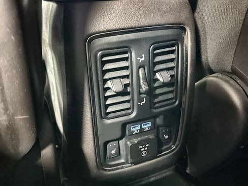 Used 2019 Jeep Grand Cherokee Overland image 29