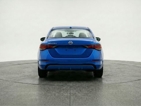 Used 2025 Nissan Sentra SV image 7