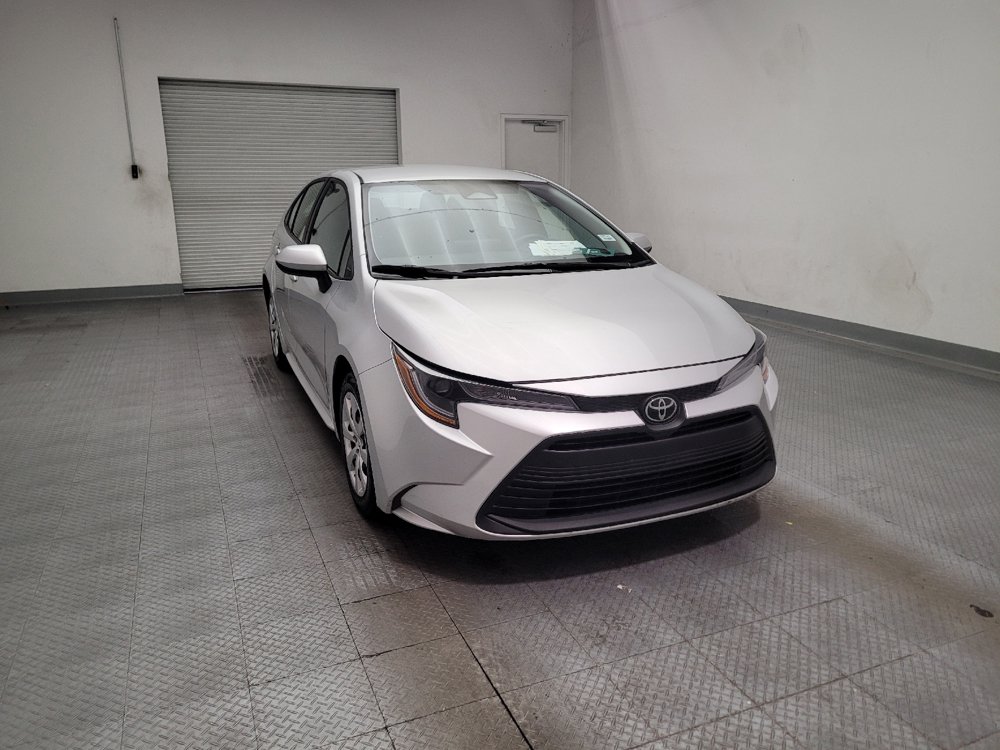Used 2025 Toyota Corolla LE FWD image 14
