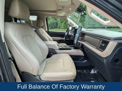 Used 2023 Ford Expedition Limited AWD/4WD image 12
