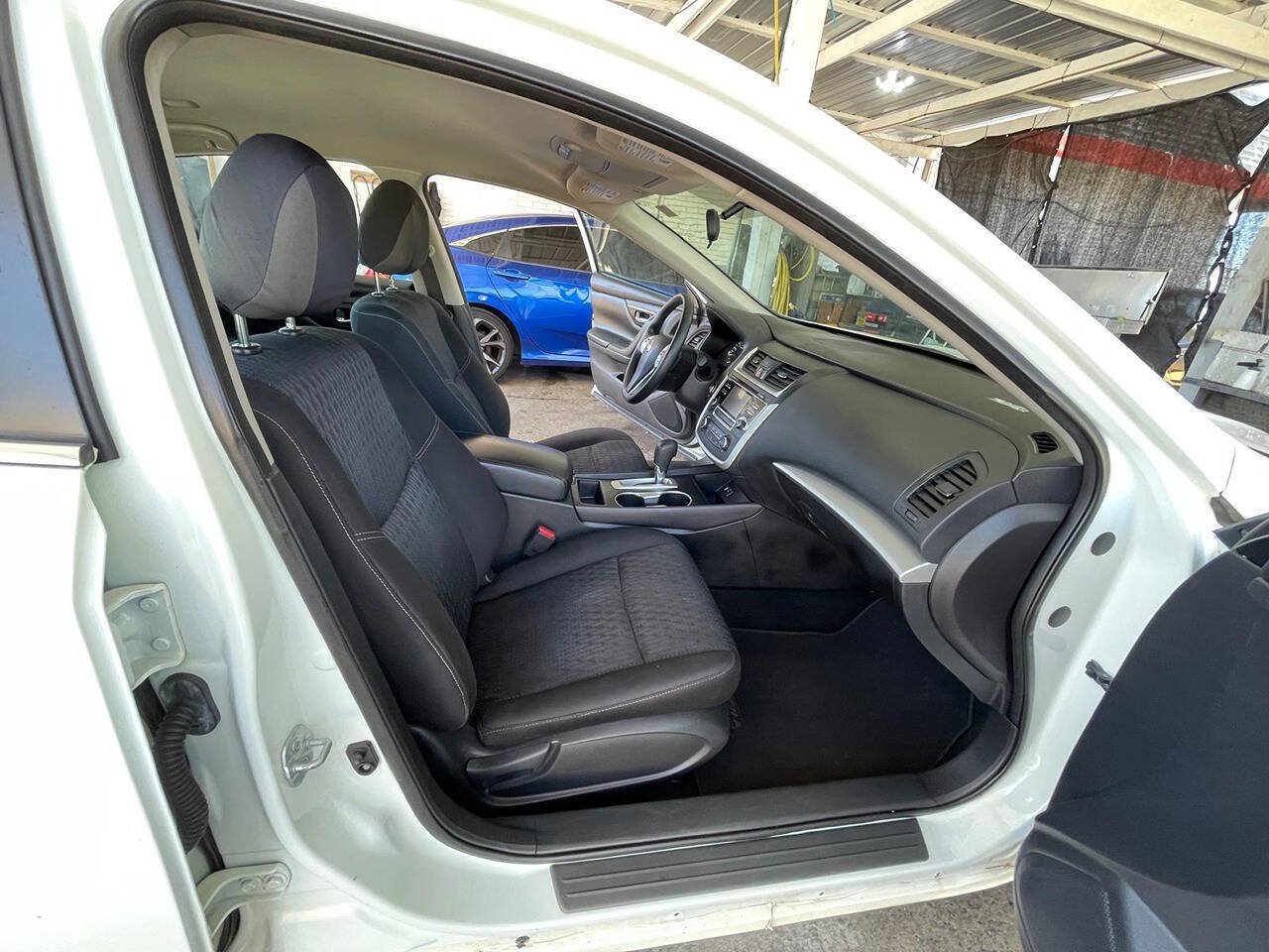 Used 2017 Nissan Altima 2.5 S w/ Power Driver Seat Package FWD image 12