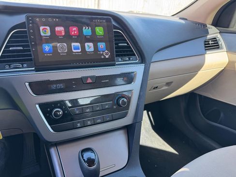 Used 2015 Hyundai Sonata SE image 16