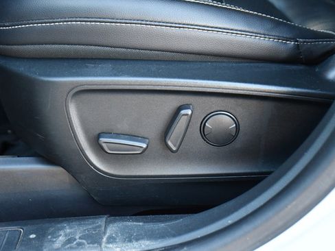 Used 2021 Ford Escape Titanium image 14