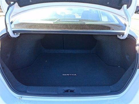 Used 2025 Nissan Sentra S image 28