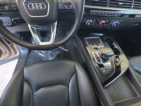 Used 2019 Audi Q7 3.0T Premium Plus w/ Premium Plus Package AWD/4WD image 11