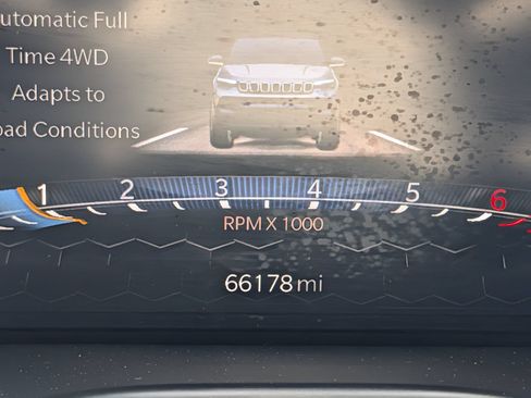 Used 2022 Jeep Compass High Altitude AWD/4WD image 6