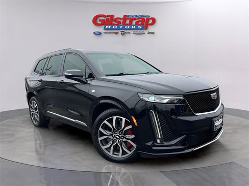 Used 2022 Cadillac XT6 Sport image 1