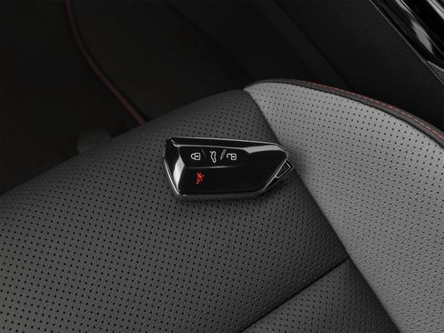 Used 2025 Volkswagen GTI SE FWD image 14