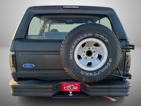 Used 1996 Ford Bronco XLT image 7