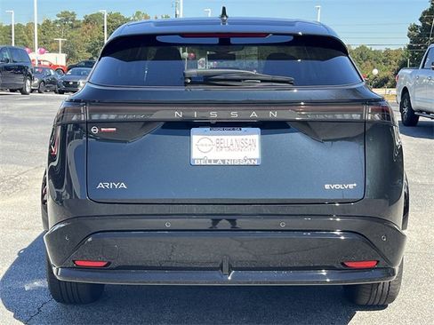 New 2025 Nissan Ariya FWD image 27