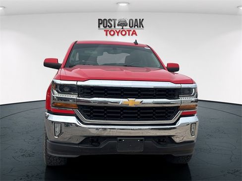 Used 2018 Chevrolet Silverado 1500 LT w/ Texas Edition image 2