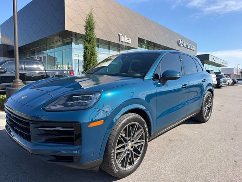 Used 2024 Porsche Cayenne AWD/4WD image 1