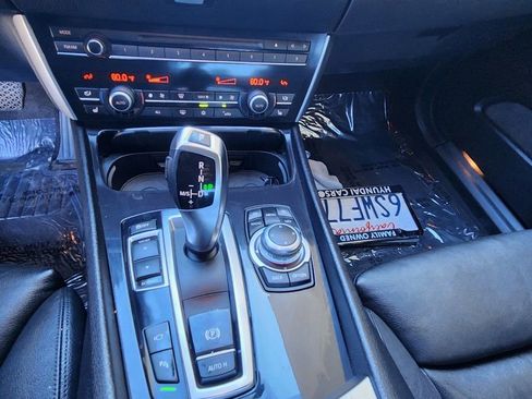 Used 2011 BMW 550i Gran Turismo RWD image 43