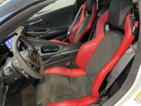 Used 2022 Chevrolet Corvette Stingray Premium Cpe w/ Z51 Performance Package RWD image 20