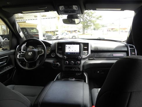 Used 2022 RAM 1500 Big Horn AWD/4WD image 10