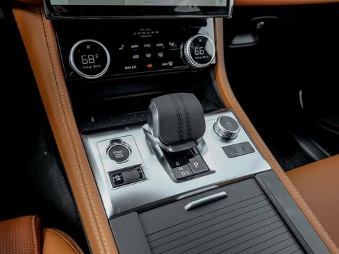 New 2026 Jaguar F-PACE R-Dynamic S image 15